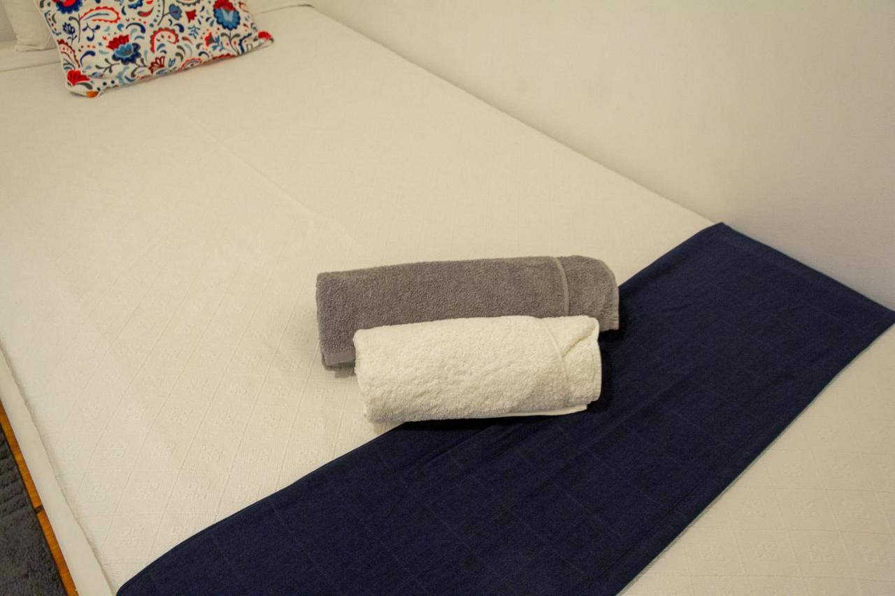Chambre Simple Intérieure avec Salle de Bains Commune